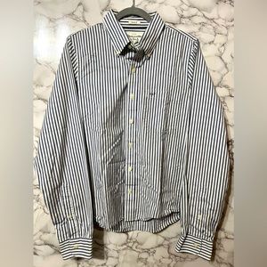 Men’s
Abercrombie & Fitch
Long Sleeve Shirt
Button Up
Gently Used